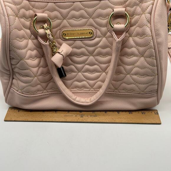 Betsy Johnson Light Pink Lip Purse Bag Removable Crossbody Strap - Picture 15 of 16